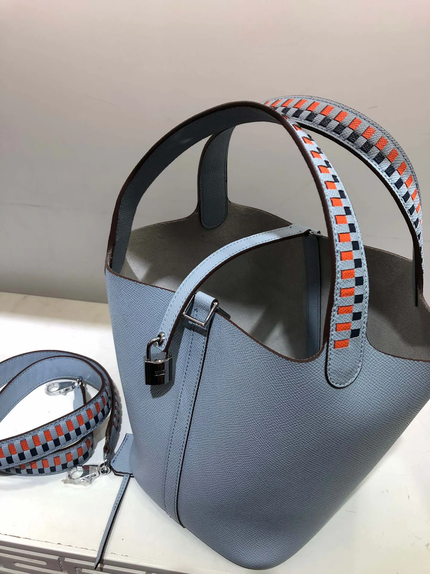 Running price💰760👉Hermes Epsom palm print vegetable basket color block braided wrist 🌺top calfskin original leather😈 size 20/20/16