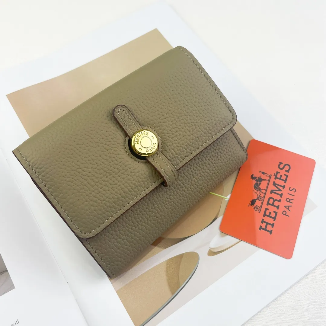 [Hermes new wallet]💰250 Model: H230 gold buckle Dimensions: length 13.5x width 10.5x thickness 2 cm Made of togo calfskin, equipped with 10 card slots, 1 banknote pocket, palladium-plated lock buckle, exquisite and perfect workmanship, original OEM code inside