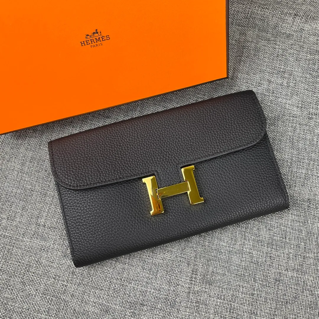 Hermes Constance p270💰 Hermes model: 539 gold buckle togo leather size: 22*11cm 🇫🇷Overseas🇫🇷Imported Togo cowhide, soft and comfortable to the touch. The original replica is matched with gold hardware and has the original OEM code inside. It is exquisite and elegant, and the oil edges are straight and smooth🎈There are two large note slots, a zipper pocket, and 12 card slots inside🚚