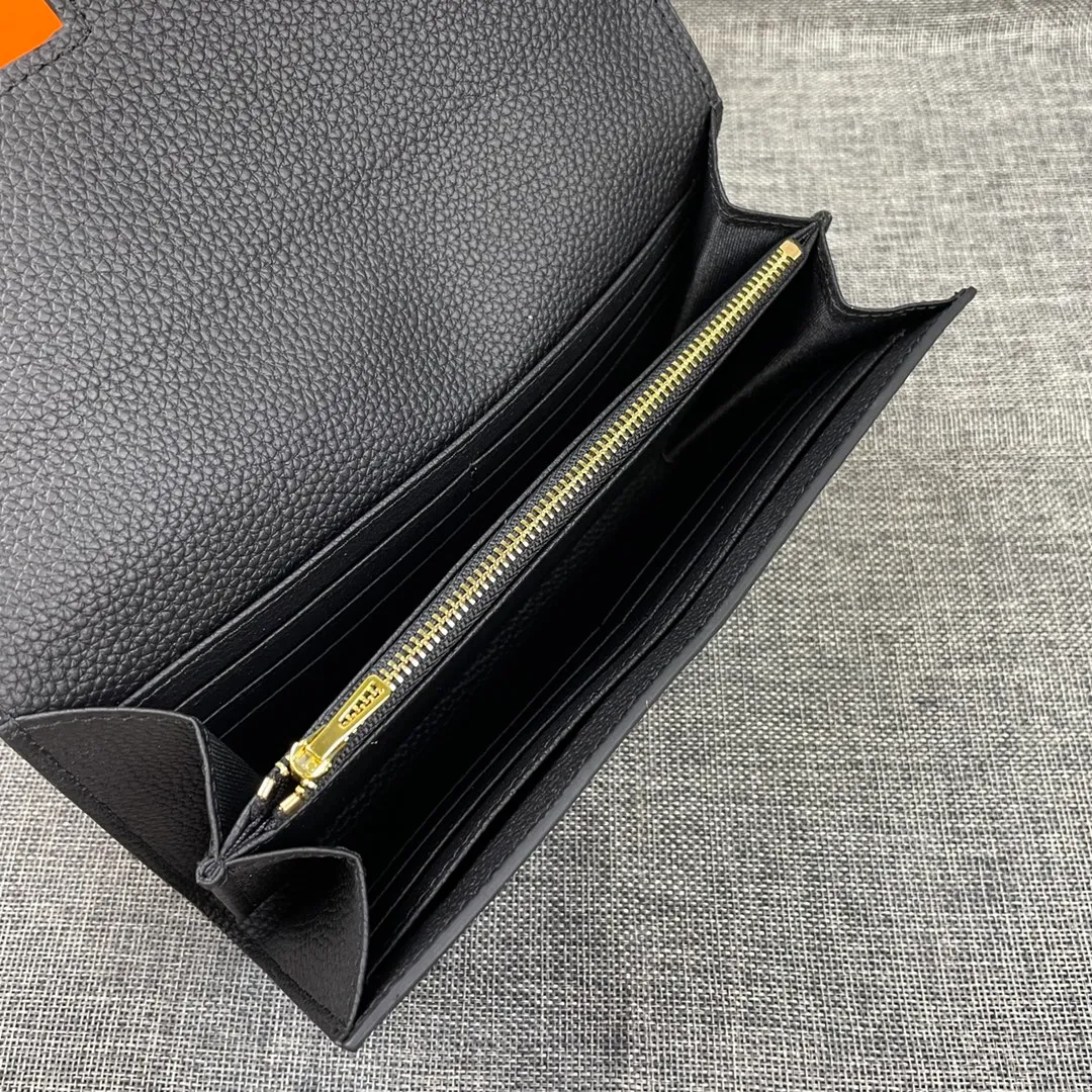 Hermes Constance p270💰 Hermes model: 539 gold buckle togo leather size: 22*11cm 🇫🇷Overseas🇫🇷Imported Togo cowhide, soft and comfortable to the touch. The original replica is matched with gold hardware and has the original OEM code inside. It is exquisite and elegant, and the oil edges are straight and smooth🎈There are two large note slots, a zipper pocket, and 12 card slots inside🚚