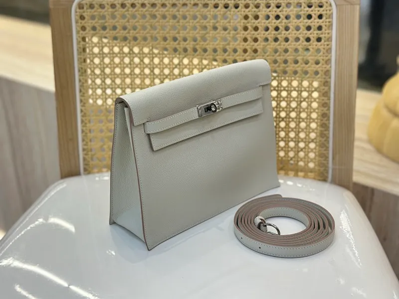 All categories Hermès women's bags (Hermès) Hermès ck37
