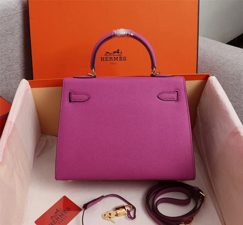 All Categories Official Website "Brand Women's Bags" Women's Bags 💙 Hermes 2022 official new Hermes women's hand-carrying cross-body dual-use bag wholesale cowhide palm print customization Large size 58002500 Medium size 58002300 Small size 58002300 High quality Size: Large size 28-22-10CM Medium size 25-17