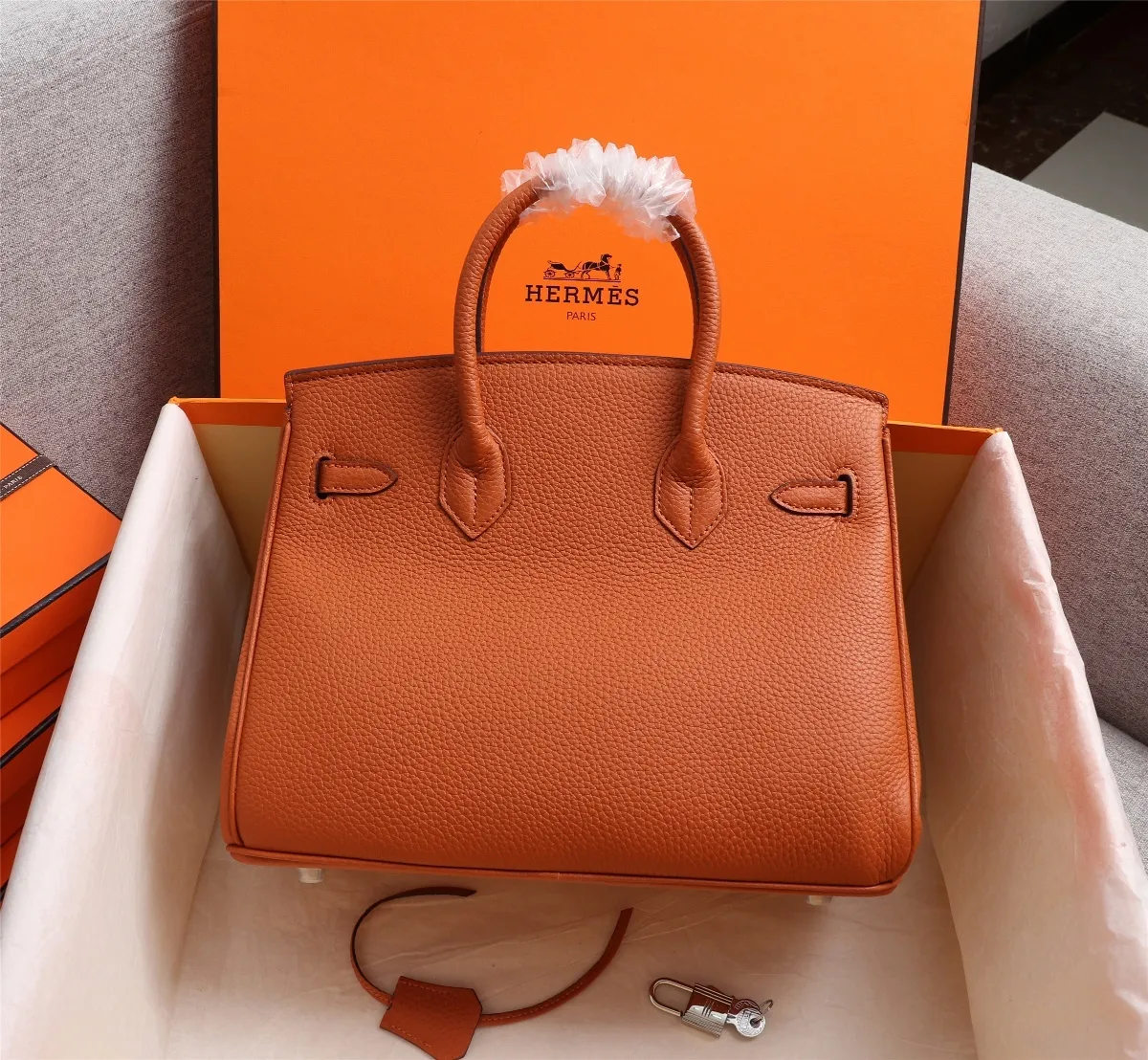 All Categories Official Website "Brand Women's Bags" Women's Bags 💙 Hermes 2022 Official New Hermès Handbags Lychee Pattern Imported First-Layer Calfskin Wholesale Small Size 58004000 Large Size 58004200 High Quality Size: Small 30CM Large 35CM