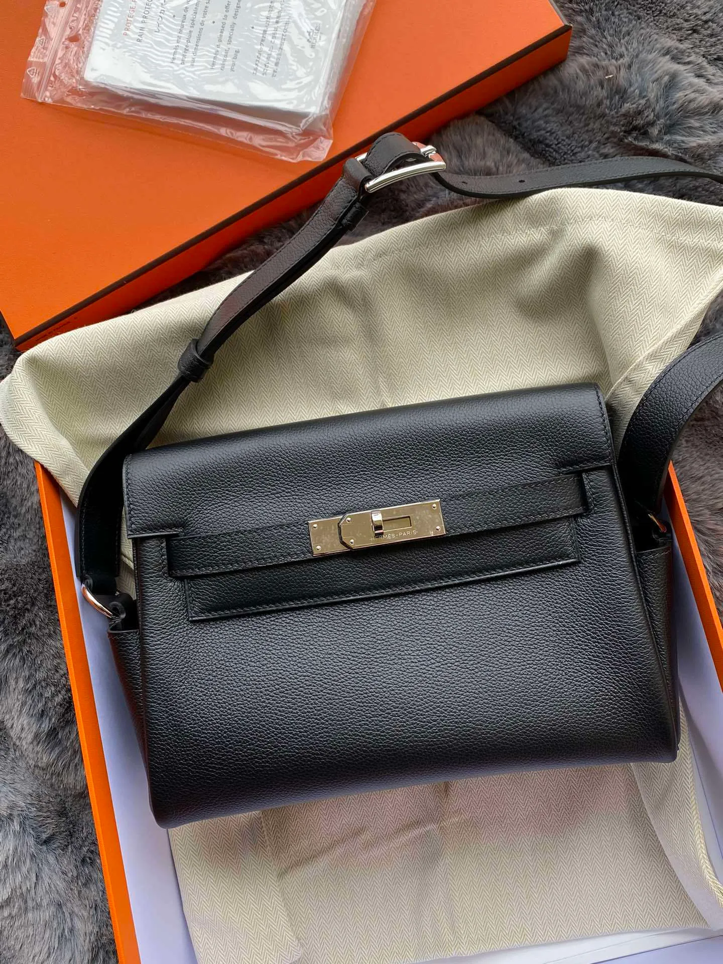 All Categories Hermès Women's Bags (Hermès) Hermès Shipping