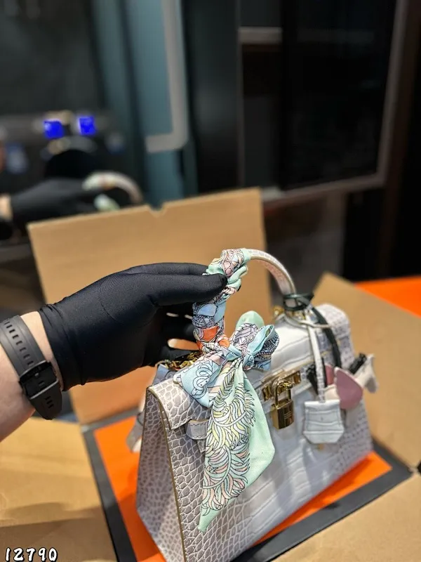 All Categories Official Website "Brand Women's Bags" Women's Bags 💙 Hermes 2025 New Hermes Crossbody Bag