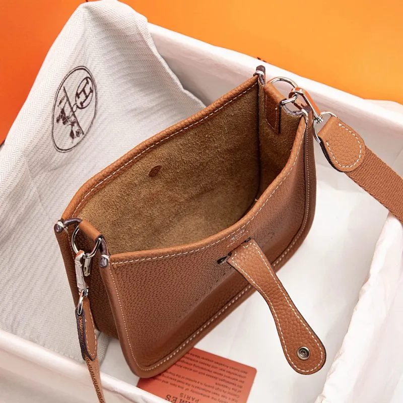 All categories Official website "Brand Women's Bags" Women's Bags 💙 Hermes 2022 official new Hermes evelyne mini bag wholesale imported cowhide 58002300 high quality size: 17CM