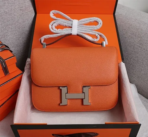 All categories Official website "Brand Women's Bags" Women's bags 💙 Hermes Hermès Made in France Large size 58002800 Small size 58002600 constance stewardess bag ☣️Genuine epsom leather pure steel silver-plated buckle Genuine leather source super good feel Accessories stainless steel laser logo perfect flip arc and three-dimensionality