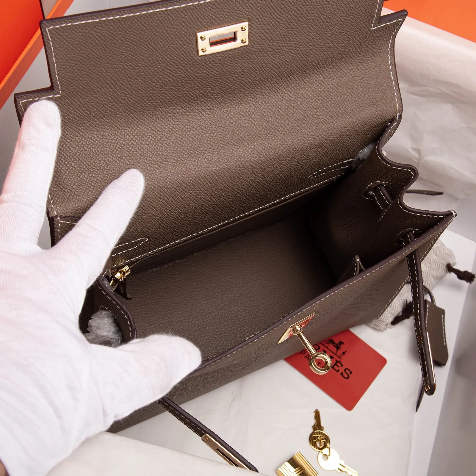 All Categories Official Website "Brand Women's Bags" Women's Bags 💙 Hermes 2022 Official New Hermès Women's Hand-Crossbody Two-Purpose Bag Wholesale Cowhide Palm Print Large Size 58002500 Small Size 58002300 High Quality Size: Large Size 28-22-10CM Small Size 25-17-7CM