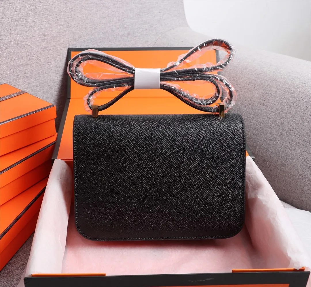 All categories Official website "Brand Women's Bags" Women's bags 💙 Hermes Hermès Made in France Large size 58002800 Small size 58002600 constance stewardess bag ☣️Genuine epsom leather pure steel silver-plated buckle Genuine leather source super good feel Accessories stainless steel laser logo perfect flip arc and three-dimensionality