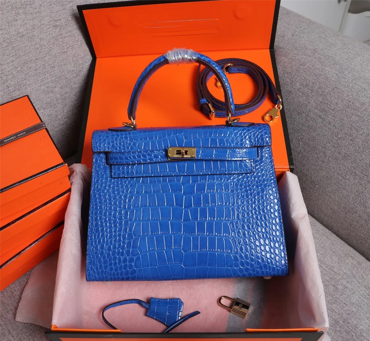 All Categories Official Website "Brand Women's Bags" Women's Bags 💙 Hermes 2022 Official New Hermès Handbag Kelly Crocodile Pattern First Layer Calfskin Wholesale 58003000 High Quality Size: 25-9-18CM