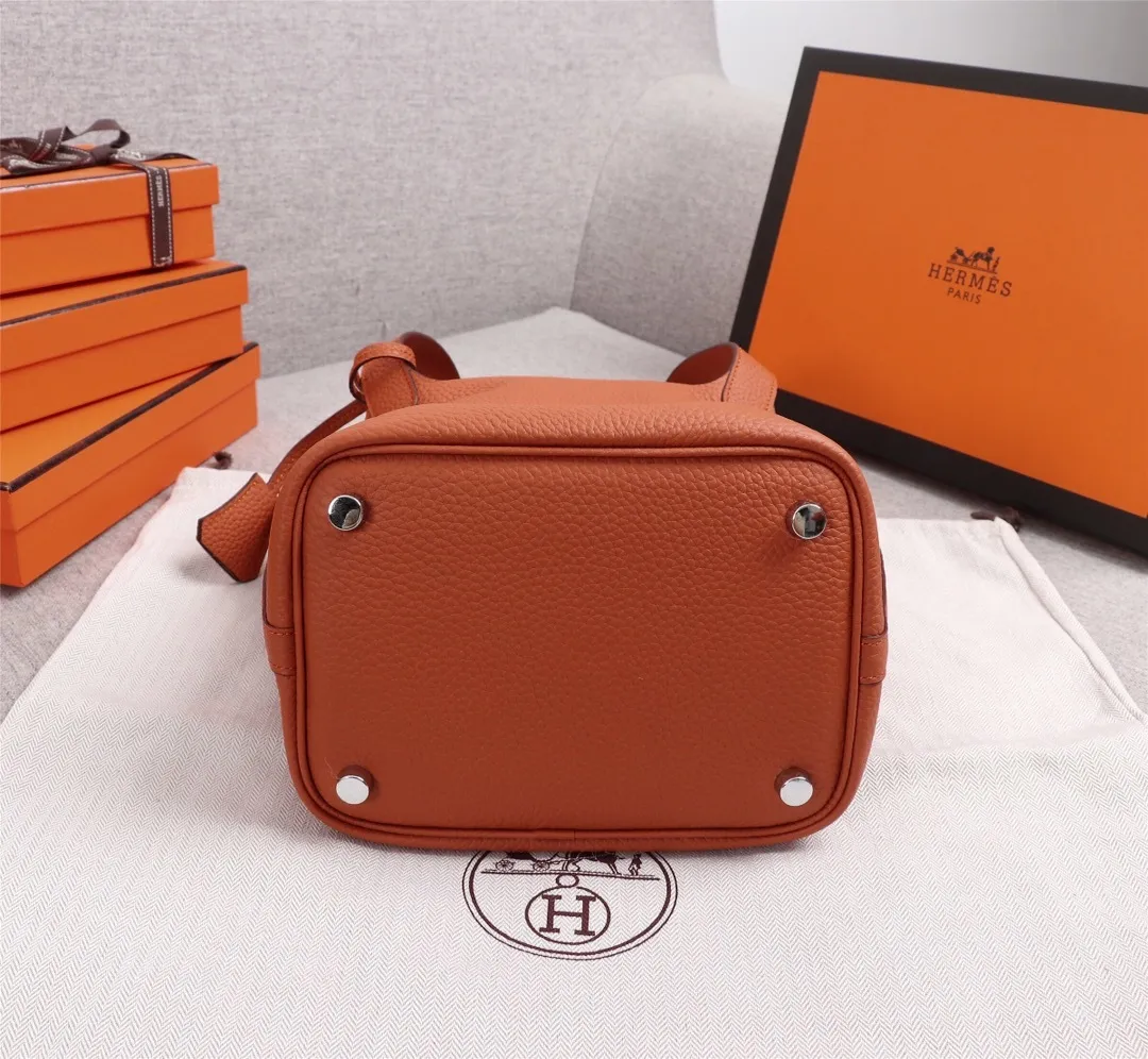 All categories Official website "Brand Women's Bags" Women's Bags 💙 Hermes 2022 official new Hermès vegetable basket picotin wholesale small size 58002300 large size 58002500 high quality size: small size 18CM large size 22CM