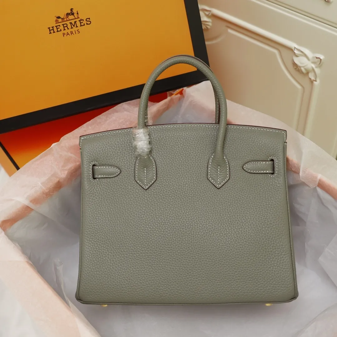 All Categories Official Website "Brand Women's Bags" Women's Bags 💙 Hermes 2022 official new Hermes women's hand-carrying and cross-body dual-use bags wholesale Imported first-layer calfskin Small size 58003800 Large size 58003900 High quality Size: Small 30CM Large 35CM