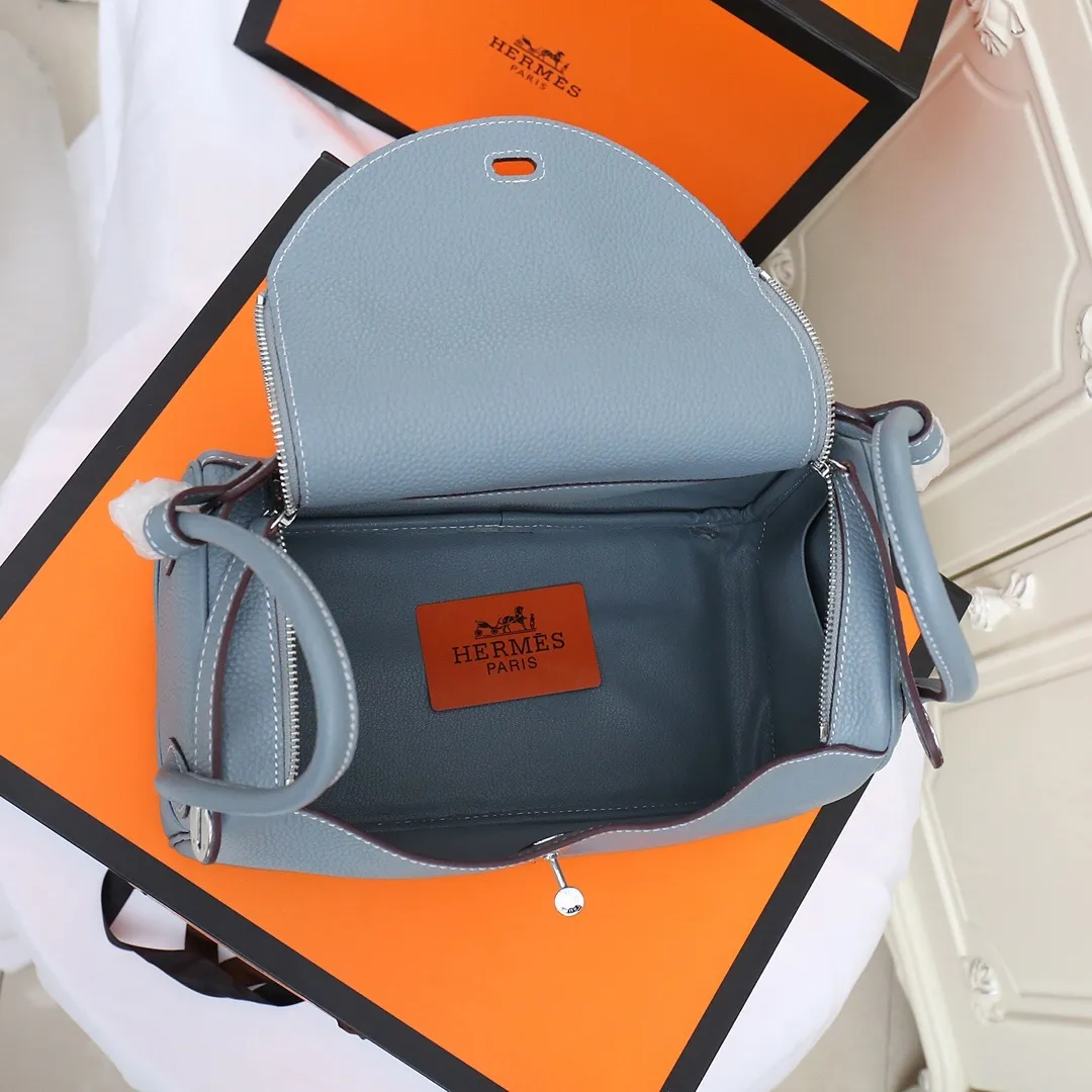 All categories Official website "Brand Women's Bags" Women's Bags 💙 Hermes 2022 official new Hermès lindy bag wholesale small size 58004000 large size 58004200 high quality size: small size 26CM large size 30CM