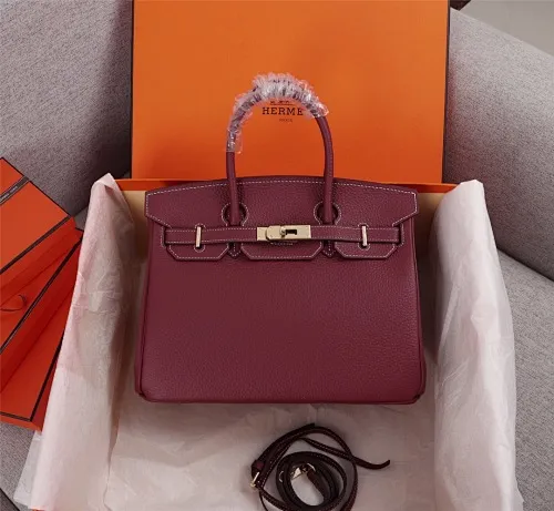 All Categories Official Website "Brand Women's Bags" Women's Bags 💙 Hermes (exclusive factory code, goat pattern inside) Hermès Hermès platinum first layer with lychee pattern, not common in the market, inside zipper puller, copper lock with logo, 25cm 58002800 30cm 58003000 35cm 58003200 五