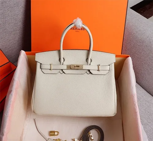 All categories Official website "Brand Women's Bags" Women's Bags 💙 Hermes 2022 Official New Hermès Platinum First Layer Lychee Pattern Handbag Original Calfskin Outside and Sheepskin Goat Pattern Wholesale Small Size 58002800 Medium Size 58003000 Large Size 58003200 High Quality Size: Small 25CM Medium 30C