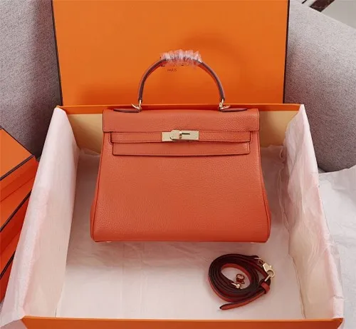All Categories Official Website "Brand Women's Bags" Women's Bags 💙 Hermes Kelly Original Princess Bag (exclusive factory code) three sizes in stock. 25cm 58002700 28cm 58002900 32cm 58003200 Top configuration, original factory workmanship, original hardware, guaranteed to never fade, original calf leather outer