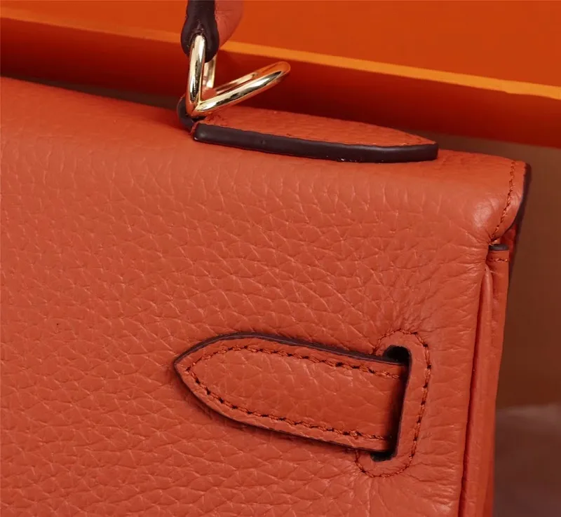 All Categories Official Website "Brand Women's Bags" Women's Bags 💙 Hermes Kelly Original Princess Bag (exclusive factory code) three sizes in stock. 25cm 58002700 28cm 58002900 32cm 58003200 Top configuration, original factory workmanship, original hardware, guaranteed to never fade, original calf leather outer