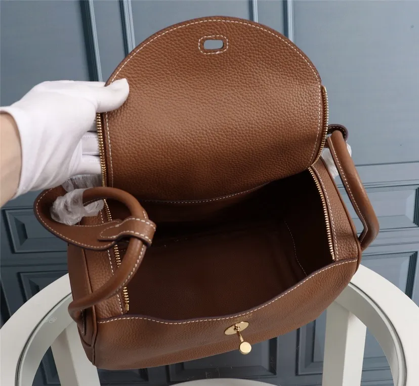 All categories Official website "Brand Women's Bags" Women's Bags 💙 Hermes 2022 official new Hermès lindy bag wholesale small size 58004000 large size 58004200 high quality size: small size 26CM large size 30CM