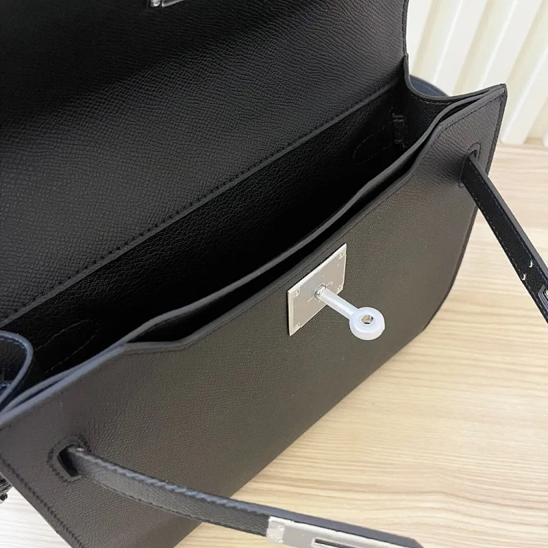 All Categories Official Website "Brand Women's Bags" Women's Bags 💙 Hermes 2024 Official Website New Hermes Crossbody Bag