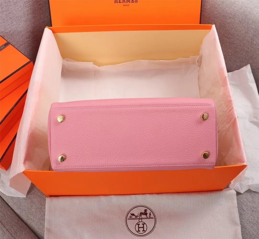 All Categories Official Website "Brand Women's Bags" Women's Bags 💙 Hermes 2022 Official New Hermes Kelly Original Princess Bag Original Calfskin Outside Sheepskin Goat Pattern Wholesale Small Size 58002700 Medium Size 58002900 Large Size 58003200 High Quality Size: Small 25CM Medium 28CM