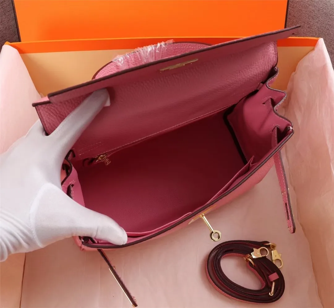 All Categories Official Website "Brand Women's Bags" Women's Bags 💙 Hermes 2022 Official New Hermes Kelly Original Princess Bag Original Calfskin Outside Sheepskin Goat Pattern Wholesale Small Size 58002700 Medium Size 58002900 Large Size 58003200 High Quality Size: Small 25CM Medium 28CM