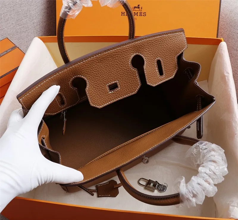 All Categories Official Website "Brand Women's Bags" Women's Bags 💙 Hermes 2022 Official New Hermès Handbags Lychee Pattern Imported First-Layer Calfskin Wholesale Small Size 58004000 Large Size 58004200 High Quality Size: Small 30CM Large 35CM