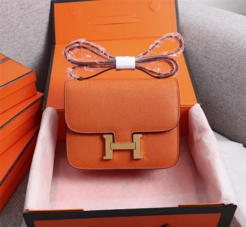 All categories Official website "Brand Women's Bags" Women's bags 💙 Hermes Hermès Made in France Large size 58002800 Small size 58002600 constance stewardess bag ☣️Genuine epsom leather pure steel silver-plated buckle Genuine leather source super good feel Accessories stainless steel laser logo perfect flip arc and three-dimensionality