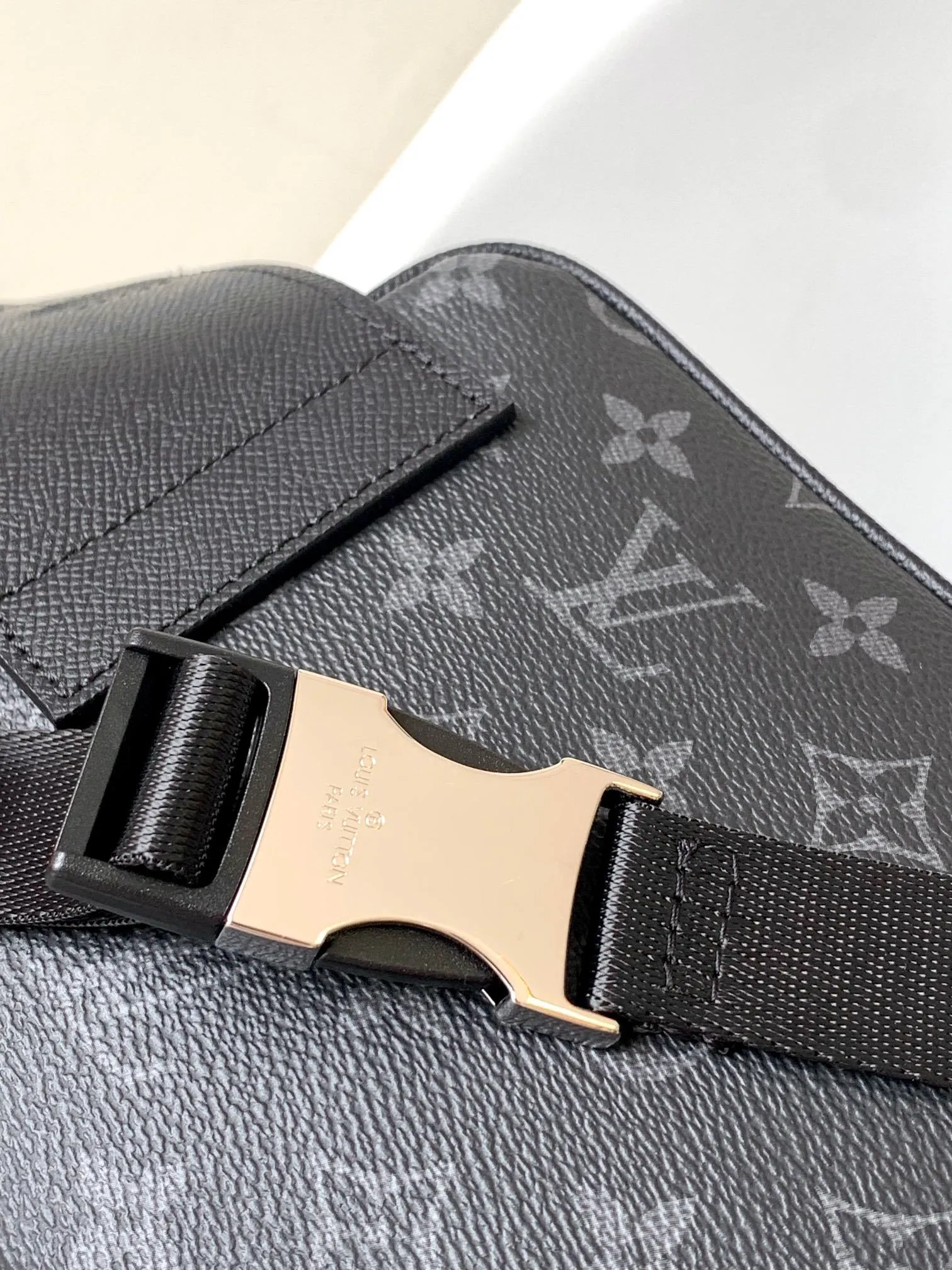 All categories 💚 Top version men’s bags 💚 LV 2024 new LV waist bag