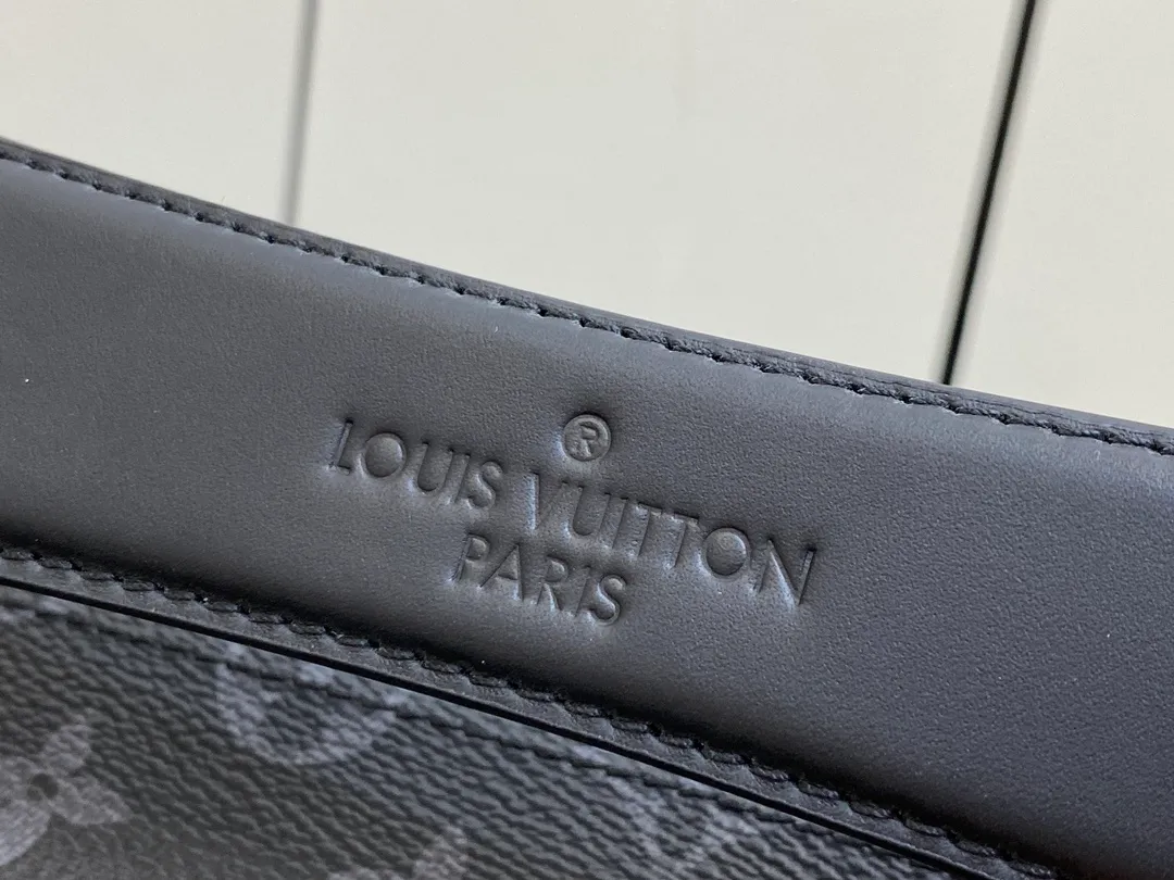 All categories 💚 Top version men’s bags 💚 LV 2023 new LV cylindrical crossbody bag