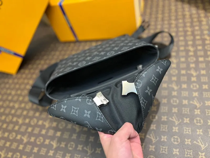 All categories 💚 Top version men’s bags 💚 LV 2025 official website new LV crossbody bag