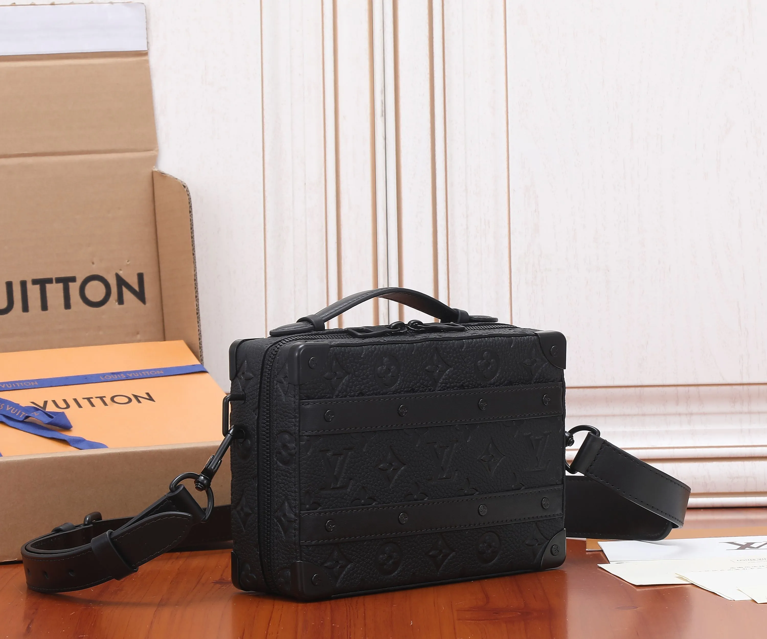 All categories 💚 Top version men’s bags 💚 LV 2023 new LV crossbody bag