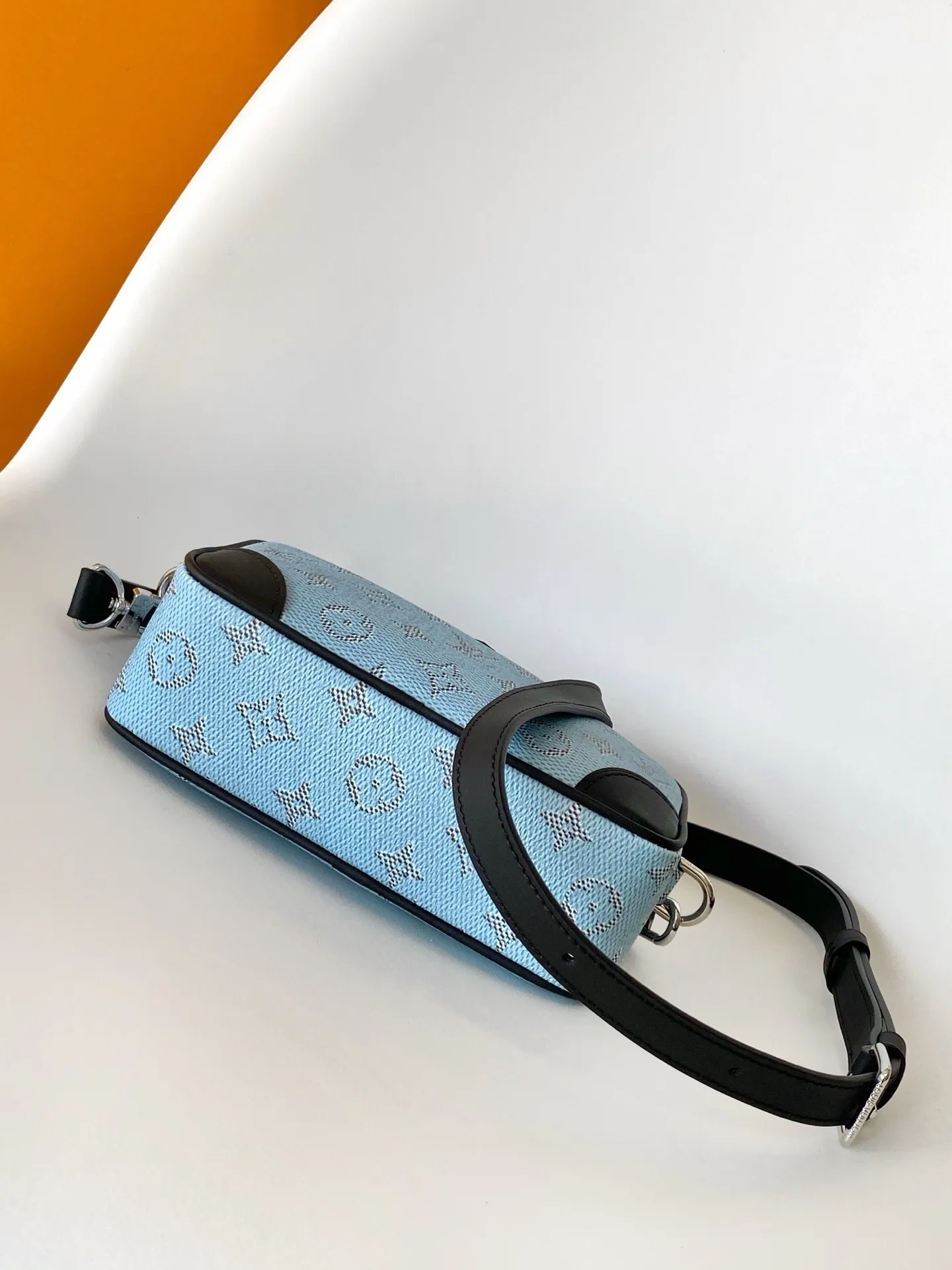 All categories 💚 Top version men’s bags 💚 LV 2025 new LV crossbody bag