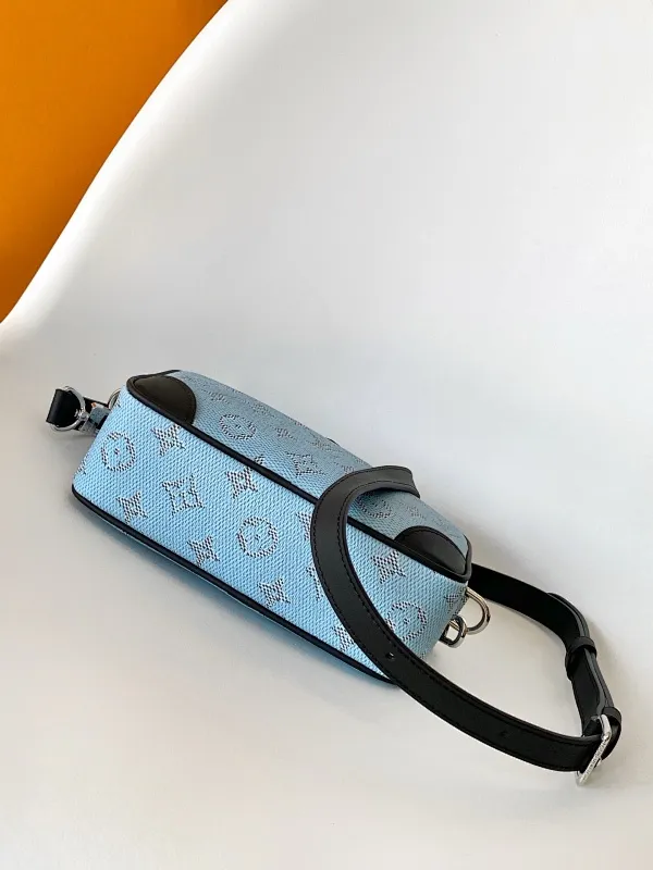 All categories 💚 Top version men’s bags 💚 LV 2025 new LV crossbody bag