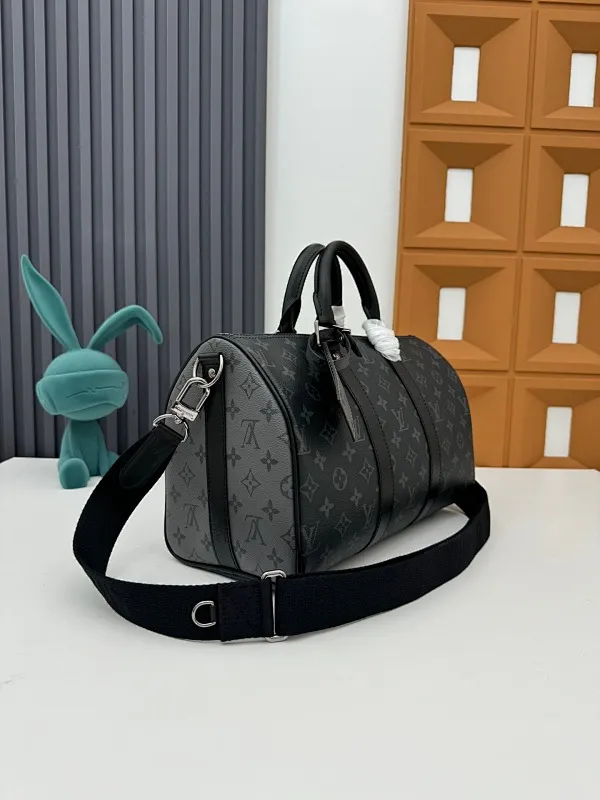 All categories 💚 Top version men’s bags 💚 LV 2024 official website new LV crossbody bag