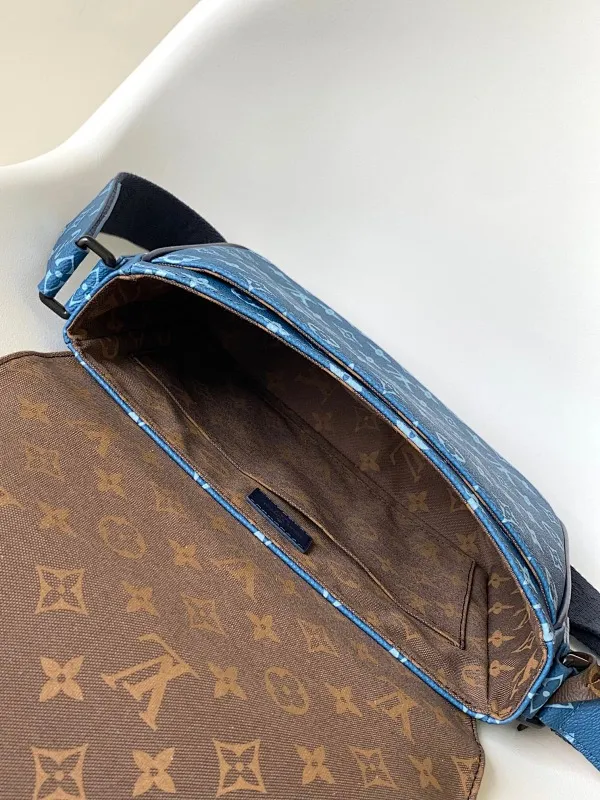 All categories 💚 Top version men’s bags 💚 LV 2025 official website new LV crossbody bag