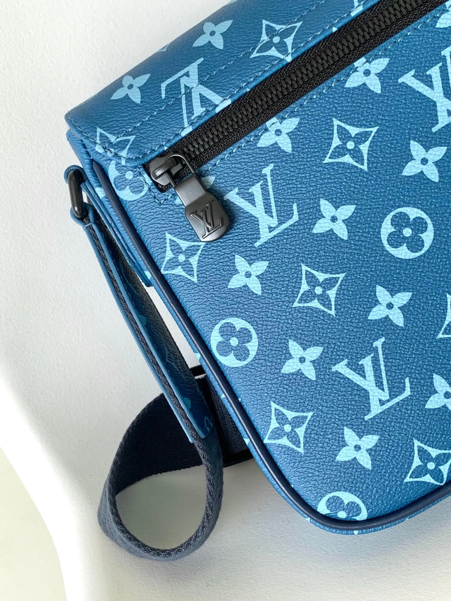 All categories 💚 Top version men’s bags 💚 LV 2025 official website new LV crossbody bag