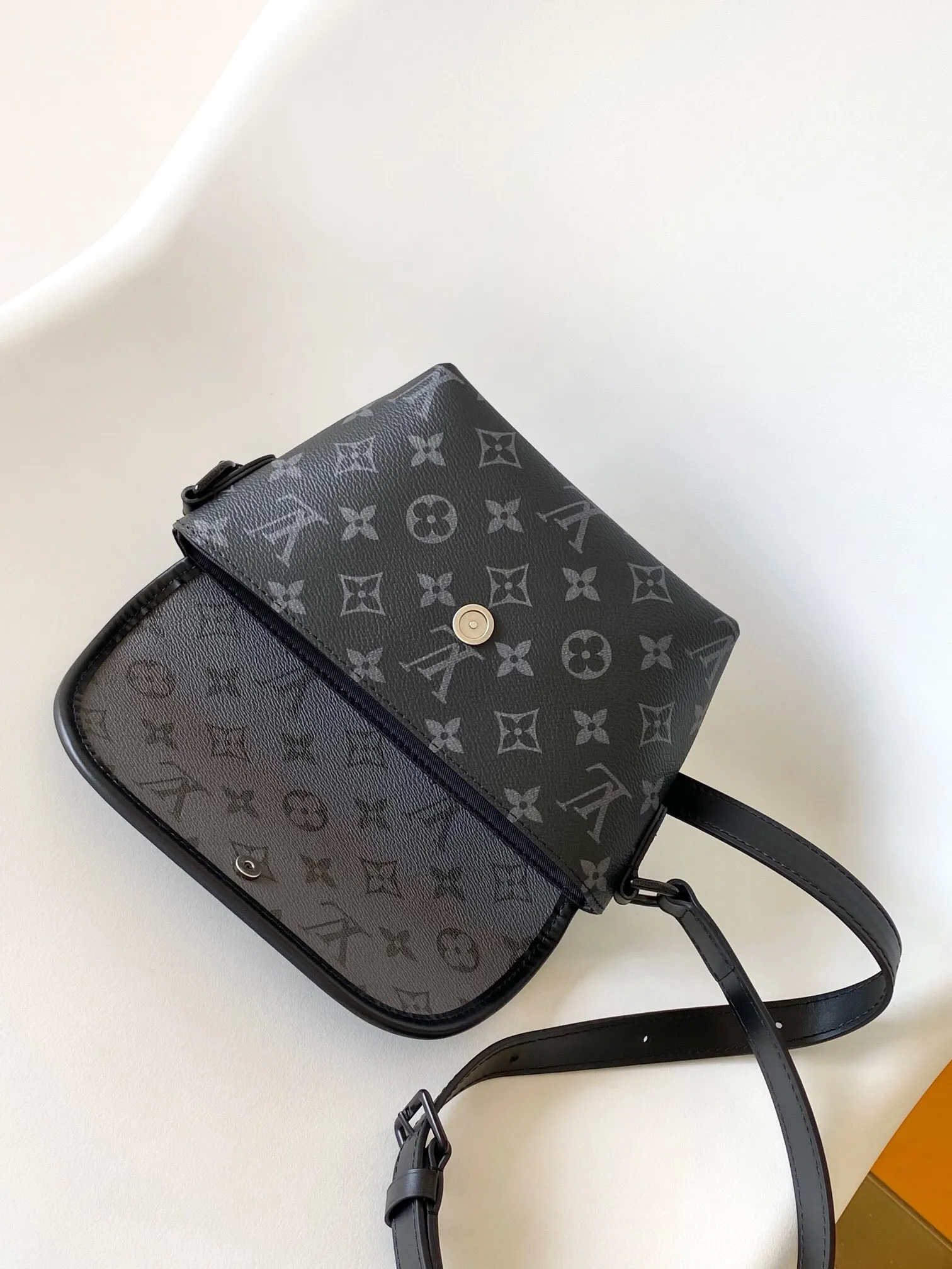 All categories 💚 Top version men’s bags 💚 LV 2025 official website new LV crossbody bag