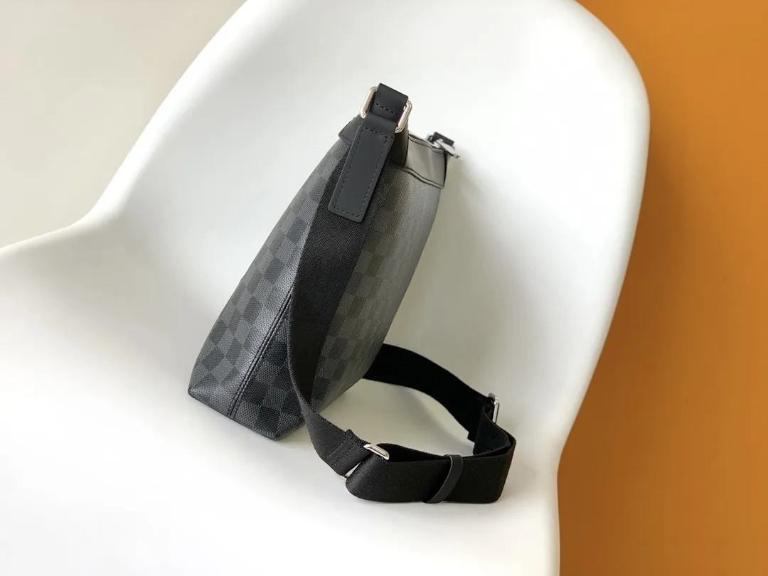 All categories 💚 Top version men’s bags 💚 LV 2025 new LV crossbody bag
