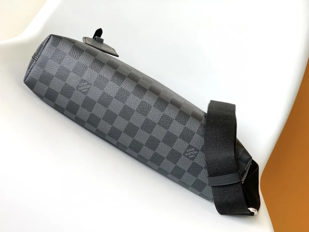 All categories 💚 Top version men’s bags 💚 LV 2025 new LV crossbody bag