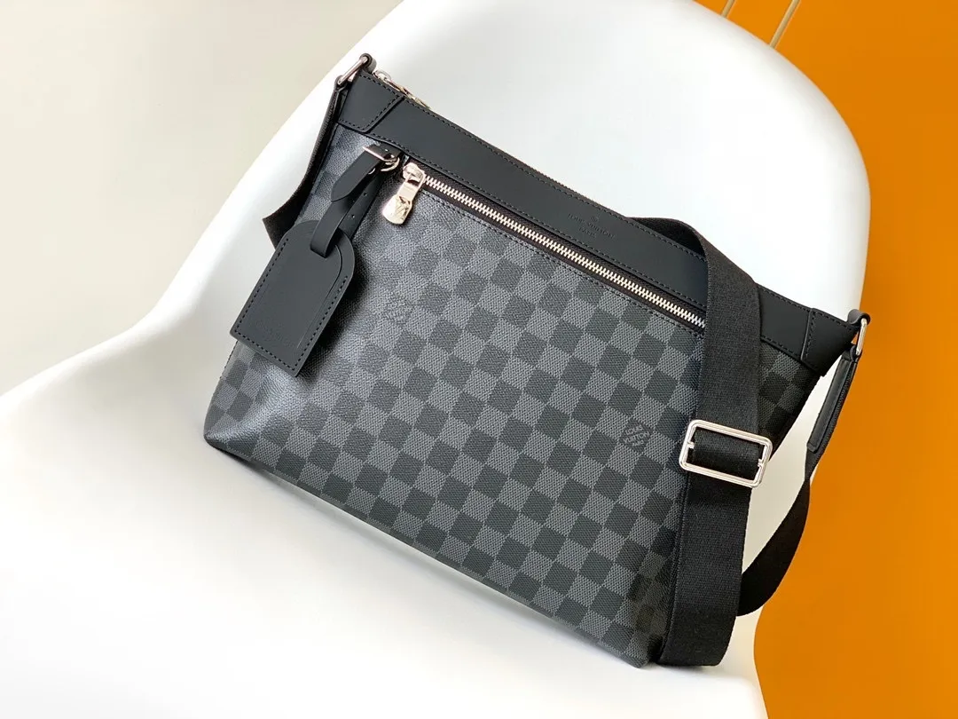All categories 💚 Top version men’s bags 💚 LV 2025 new LV crossbody bag