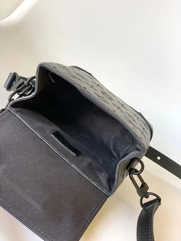 All categories 💚 Top version men’s bags 💚 LV 2023 new LV crossbody bag