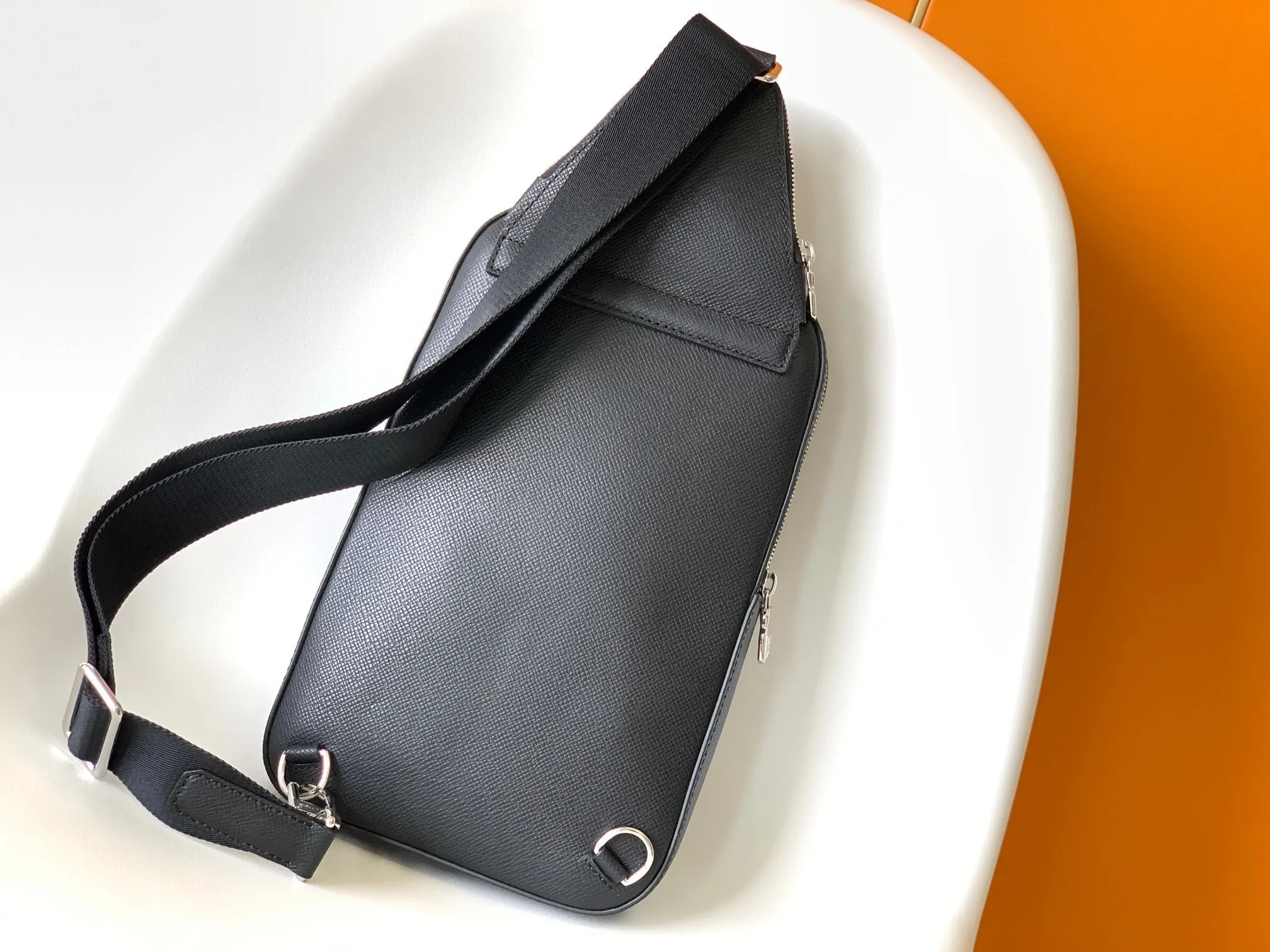 All categories 💚 Top version men’s bags 💚 LV 2025 official website new LV chest bag