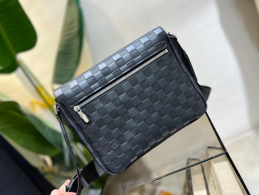 All categories 💚 Top version men’s bags 💚 LV 2025 official website new LV crossbody bag