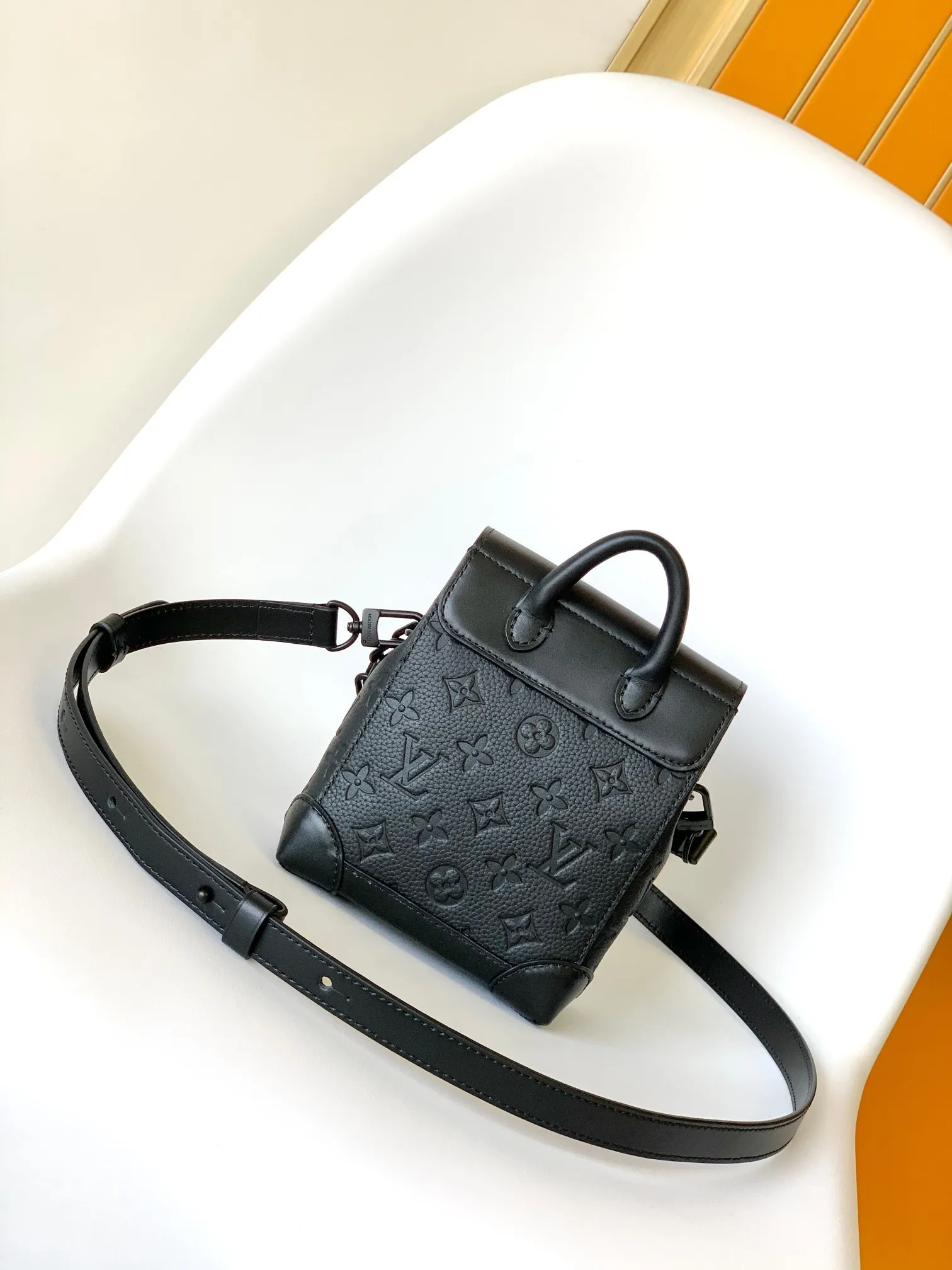 All categories 💚 Top version men’s bags 💚 LV 2025 new LV crossbody bag