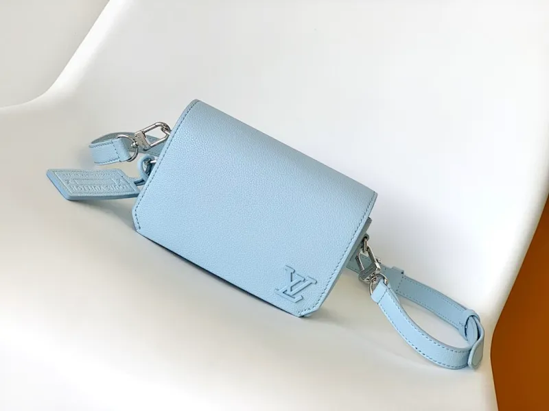 All categories 💚 Top version men’s bags 💚 LV 2025 new LV crossbody bag
