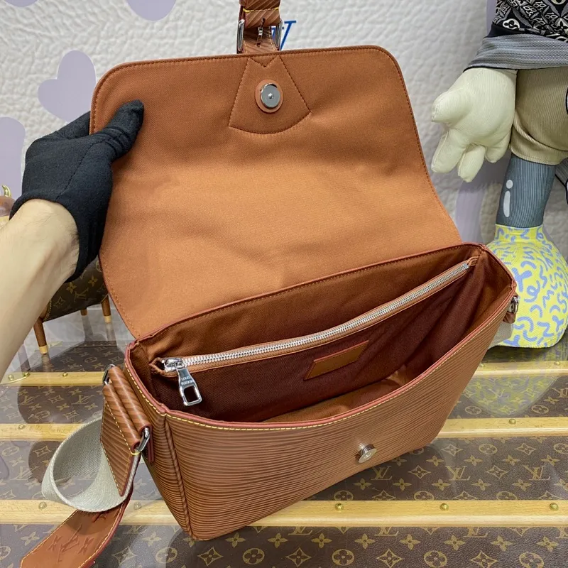 All categories 💚 Top version men’s bags 💚 LV 2023 new LV crossbody bag