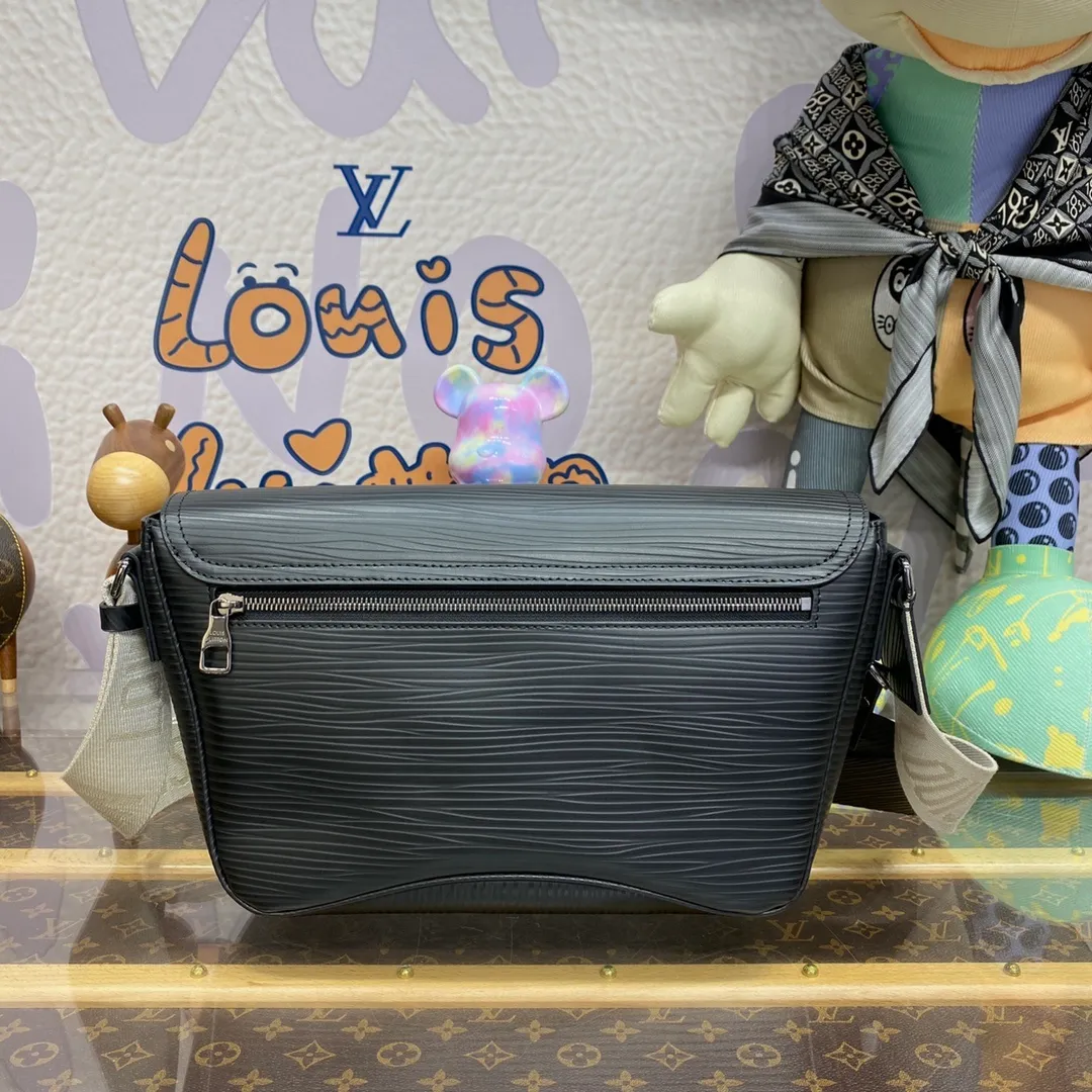 All categories 💚 Top version men’s bags 💚 LV 2023 new LV crossbody bag