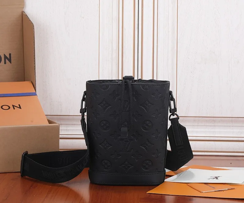 All categories 💚 Top version men’s bags 💚 LV 2023 new LV crossbody bag