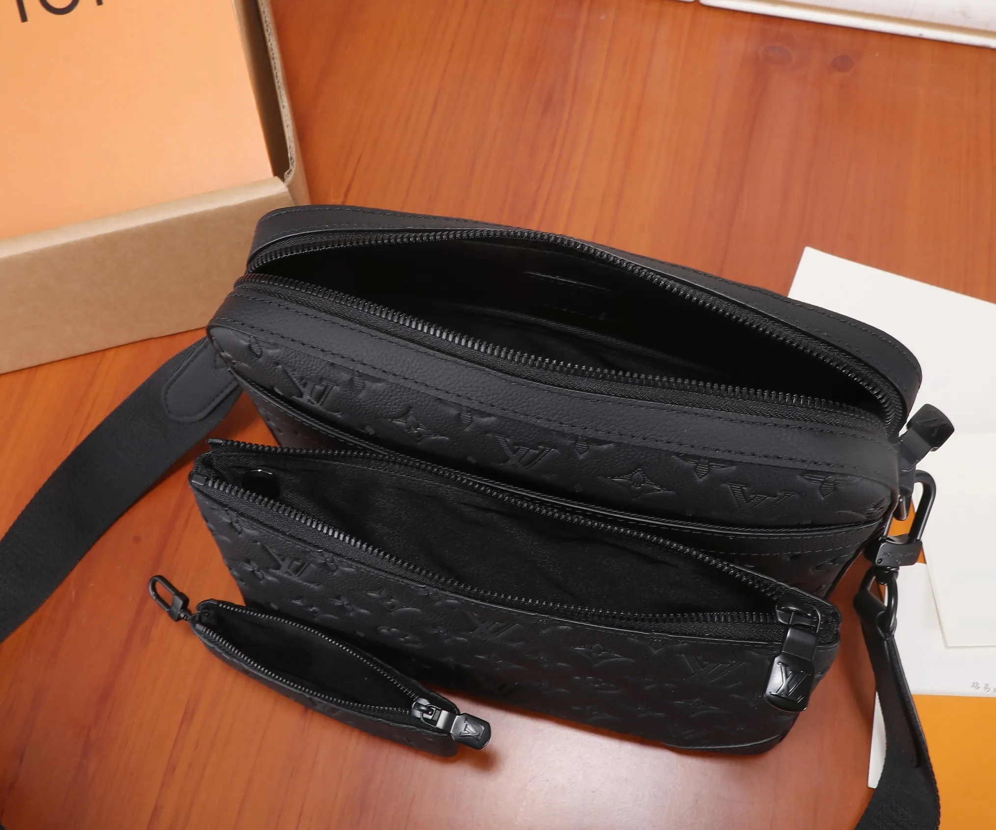 All categories 💚 Top version men’s bags 💚 LV 2023 new LV crossbody bag