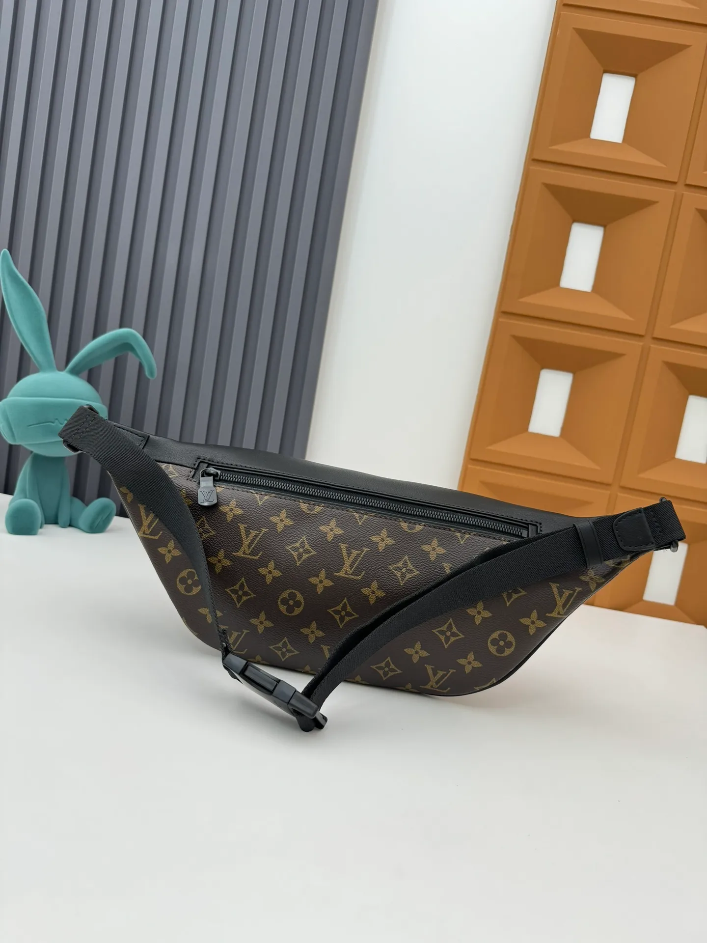 All categories 💚 Top version men’s bags 💚 LV 2024 new LV chest bag